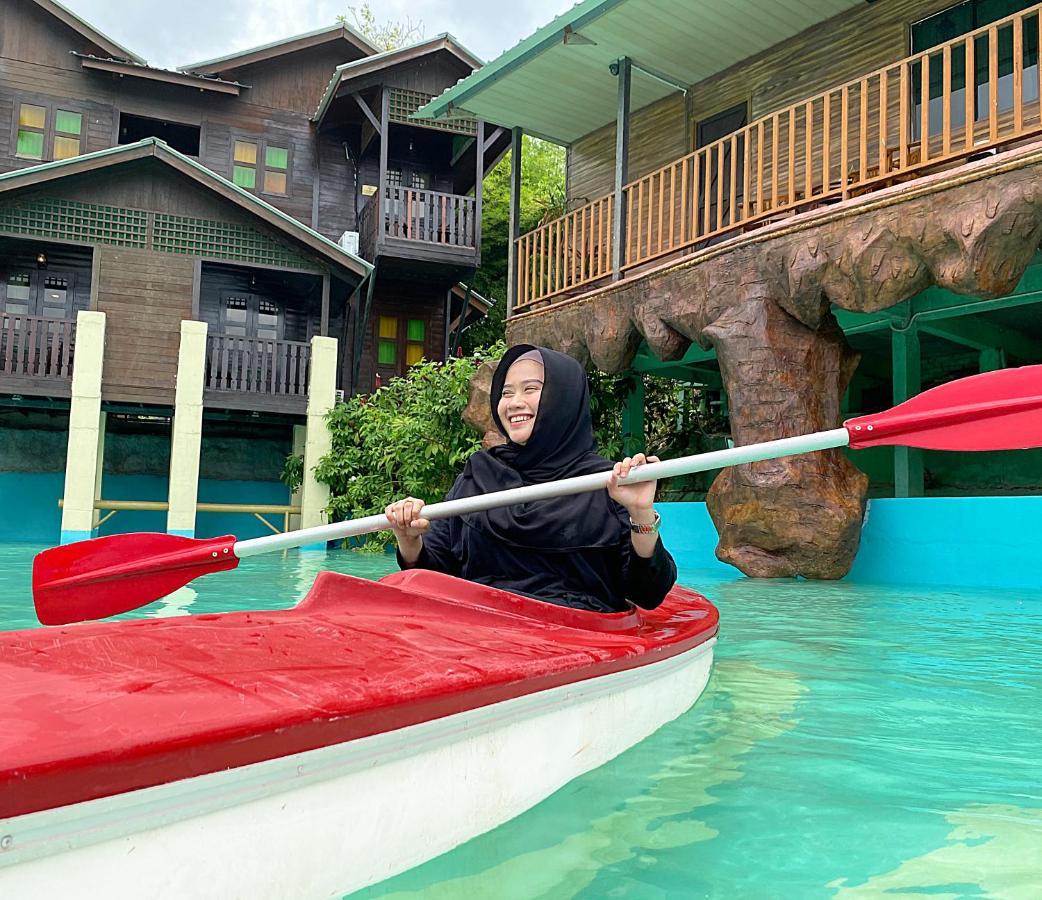 Eagle Ranch Resort Port Dickson Extérieur photo