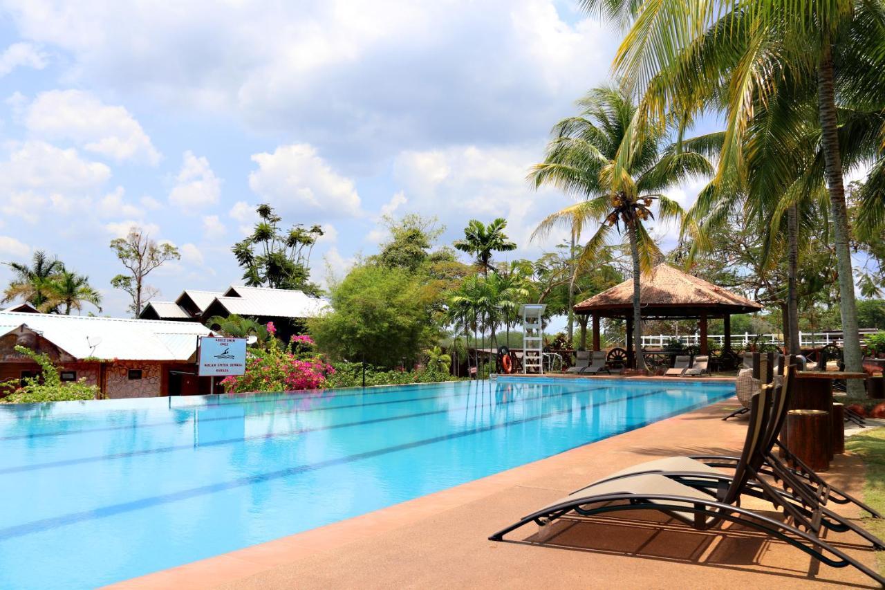 Eagle Ranch Resort Port Dickson Extérieur photo